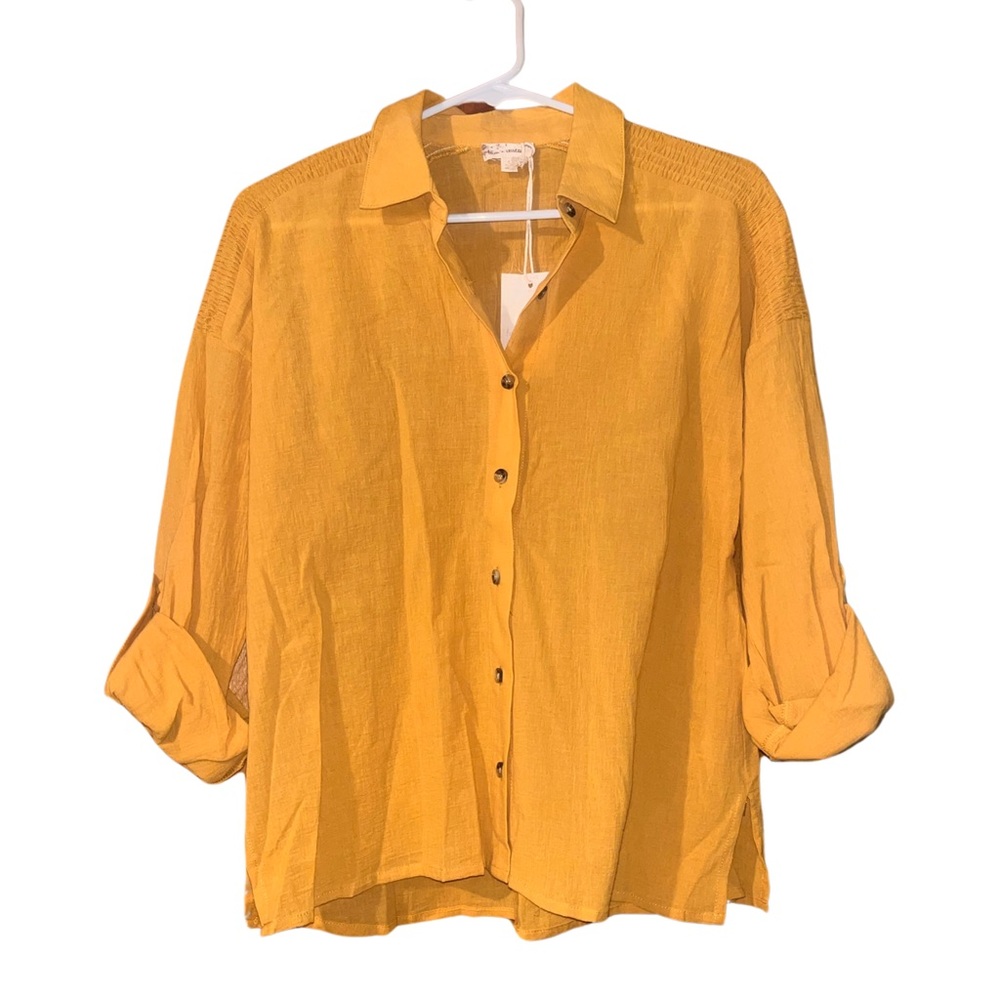 NWT Hem & Thread Gold Button-Down Top